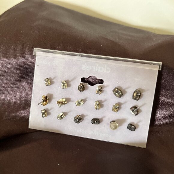 Claire's 9 Pairs of Children's Earrings - Picture 2 of 2